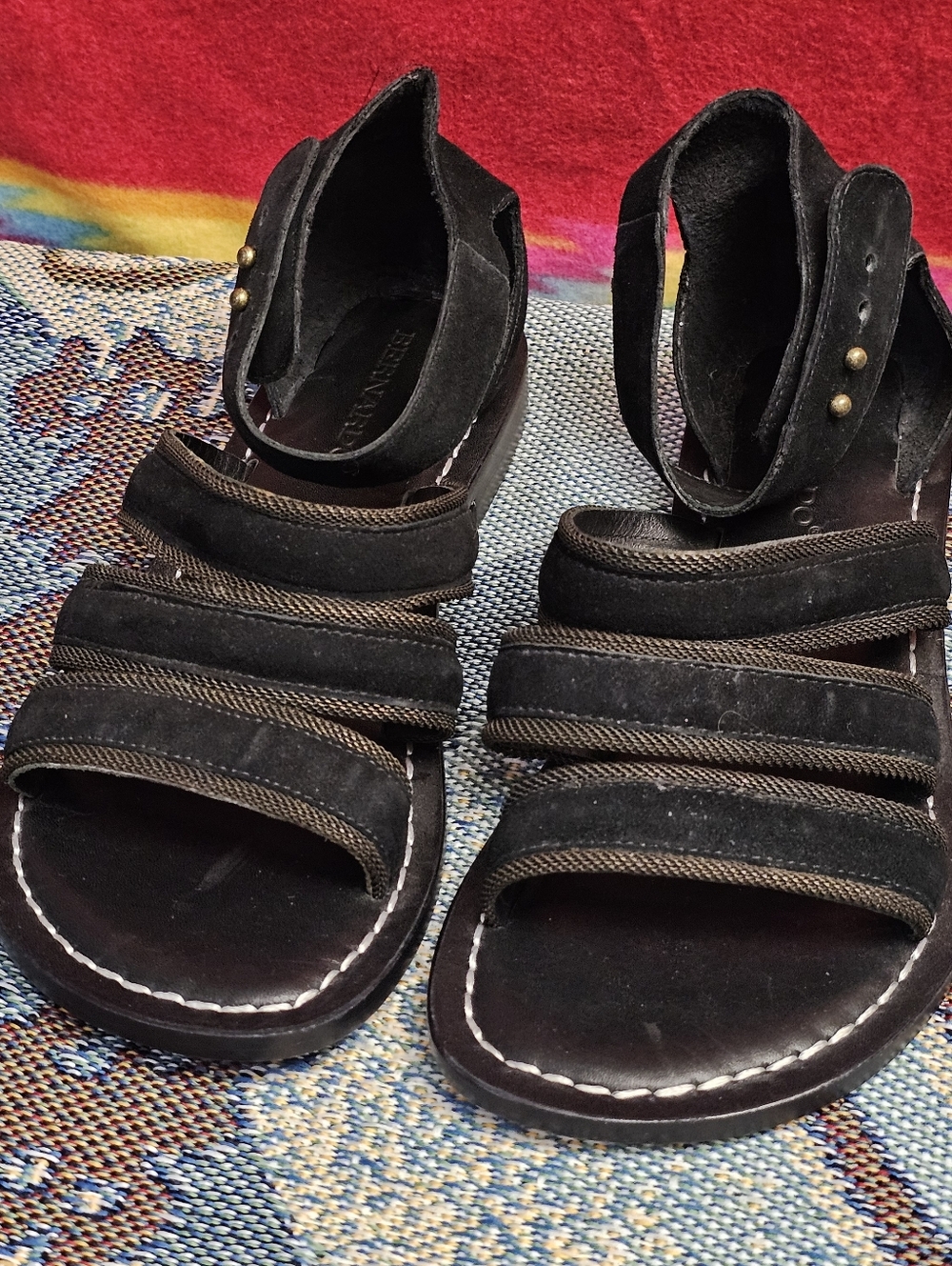 Bernardo Theo Black Suede Strappy Gladiator Strap Sandals Women's Size 8